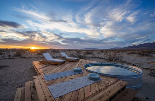 Wonder Valley Cabina | Unique cozy retreat near Joshua Tree Park Pool/ Hot tub