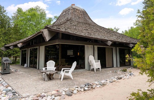 Frankfort Casa | Unique Crystal Lake Front Home - Near Platte River & Pt. Betsie!