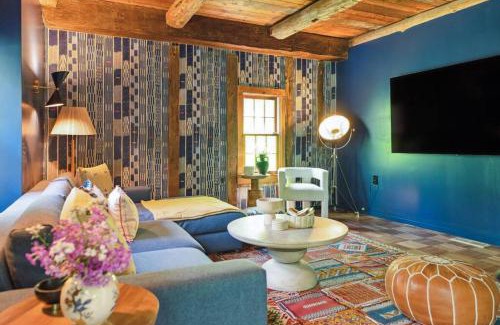 Claverack-Red Mills Casa | Unique Fully Restored Landmark Barn in Hudson
