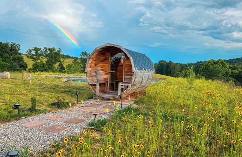 Creola Cabina | Unique Gem Hobbit Inspired Cabin Hot Tub Sauna Pet Friendly Best Nights Sleep