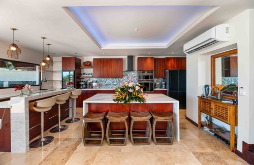 Pristine Bay Casa | Unique Golf Retreat: Pool ~ Hot Tub ~ Scenic Views