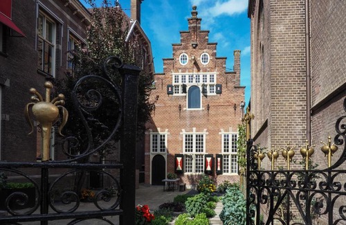 Enkhuizen Casa | Unique group accommodation for up to 32 people in the centre of Enkhuizen
