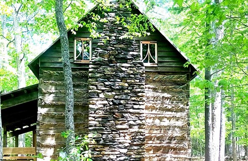 Huddleston Cabina | Nuestro 3er Gran año / Cabaña histórica única con playa privada, 300 pies adelante.