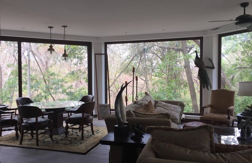 El Palmar Casa | Complejo de casas únicas dentro de una cascada tropical dentro de Hacienda Llano Grande