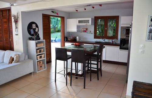 Dampierre Villa | Único en Guadalupe: Villa a 400 m de la playa con casita de mango