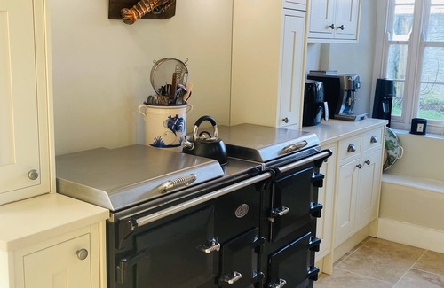 St. Mawes Casa | Unique Jacobean Farmhouse, pet friendly in St Mawesn