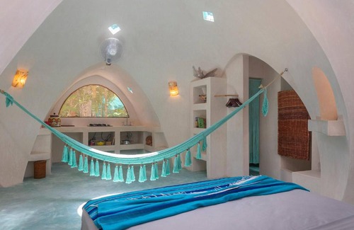 Soliman Bay Apartamento | Unique Jungle Dome Ha with Kitchen