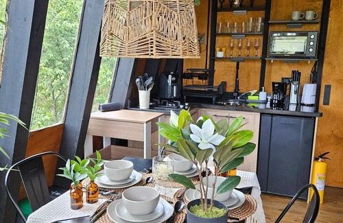 Guatape Chalet De Esquí | Unique Lake House breathtaking views