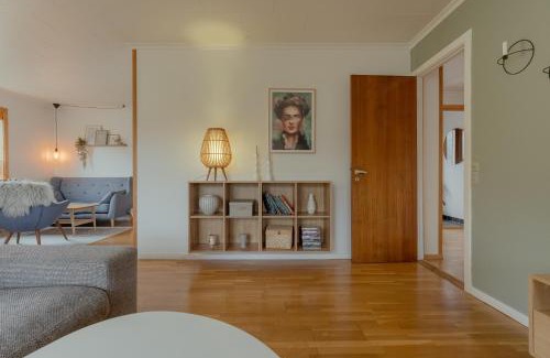 Hoyvik Villa | Unique Location - Bodanes - Hoydalar - 6 BR Villa