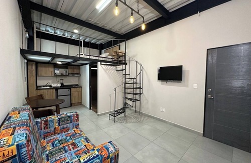 Gustavo A. Madero Apartamento | Loft Único en Ex Fábrica: Historia y Estilo