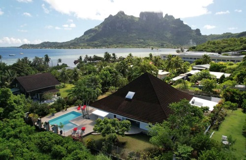 Point Matira Villa | Unique luxuous 350sq m Villa with pool, fitness area, home cinema lounge ....