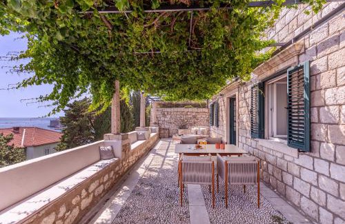 Municipality of Dubrovnik Apartamento | Unique Mediterranean 4 Star Apartment with Spa zone