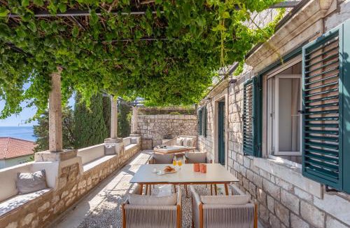 Municipality of Dubrovnik Apartamento | Unique Mediterranean 4 Star Apartment with Spa zone