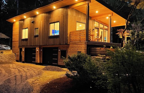 Rollingbay Casa | Unique modern Farmhouse