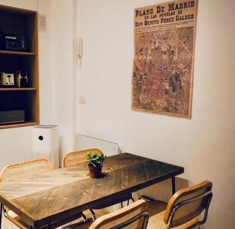 Embajadores Apartamento | Unique NYC style Loft in the heart of Madrid