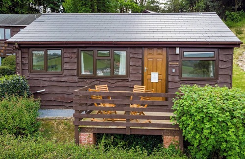 Berrynarbor Chalet De Esquí | Unique, peaceful, cosy and quaint cedar wood built holiday lodge.