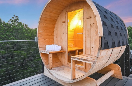 Lago Vista Complejo | Unique & Plush Eco-Glamping Resort in TX Hill country!