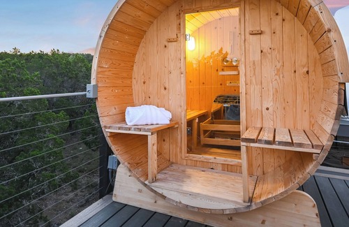 Lago Vista Complejo | Unique & Plush Eco-Glamping Resort in TX Hill country!