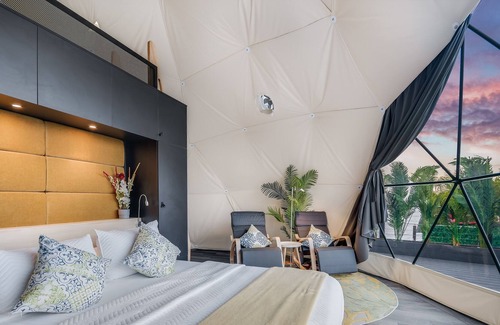 Lago Vista Complejo | Unique & Plush Eco-Glamping Resort in TX Hill country!