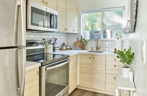 Fullerton Casa | Unique Private & Cozy Tropical Guesthouse Near Disney/LA