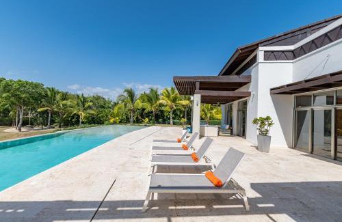 Casa de Campo Villa | Unique Private Villa with Pools and Golf Cart