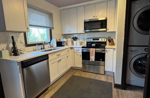 Biddleville Casa | Unique, professionally designed amenity-rich 2-bedroom townhome in Uptown CLT