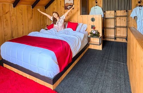 Monterrey Cabina | Unique romantic cabin with hot tub surrounded by forest (ideal for couples)