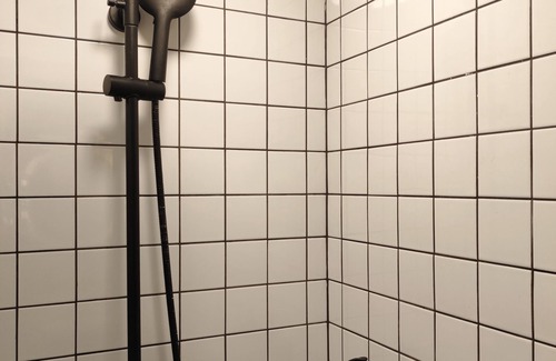 Amsterdam North Cama Y Desayuno | Unique room in former Bathhouse. Free parking
