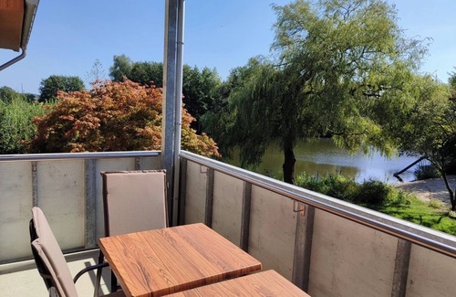 Metelen Apartamento | Unique "Seeblick" vacation apartment located directly on the lake