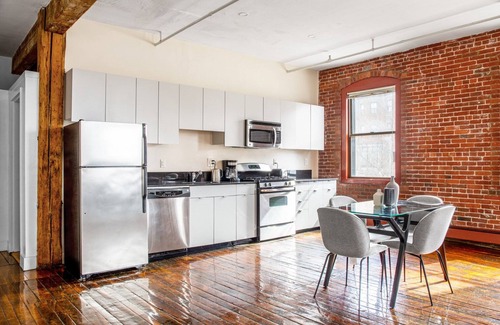 South End Casa | Unique South End Loft w/ Pool, Art Gallery, Steps to T by Blueground