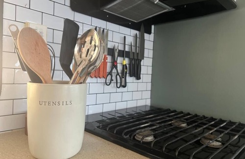 Bearss Plaza Casa | Unique Space with RV and Studio close to Busch Gardens and Zoo