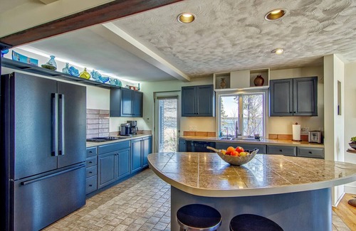 Prospect Harbor Casa | Stylish Oceanfront Home w/ Stunning Views Close to Acadia's Schoodic Peninsula!