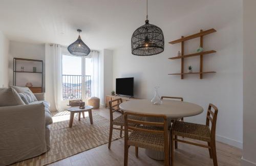 Palma-Palmilla Apartamento | Unique Three-Bedroom Apartment in the Heart of Malaga