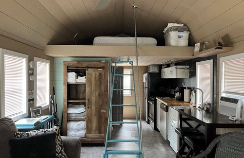Bristol Casa | Unique tiny home just minutes from Bristol Motor Speedway
