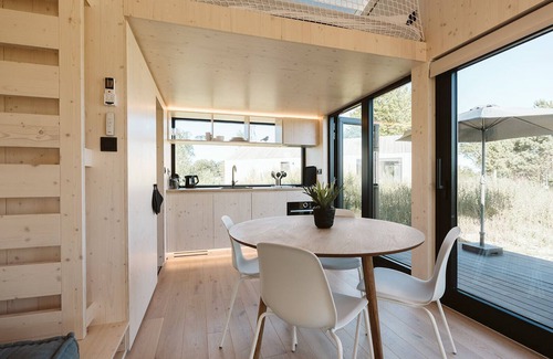 Ouddorp Chalet De Esquí | Unique tiny house in car-free area