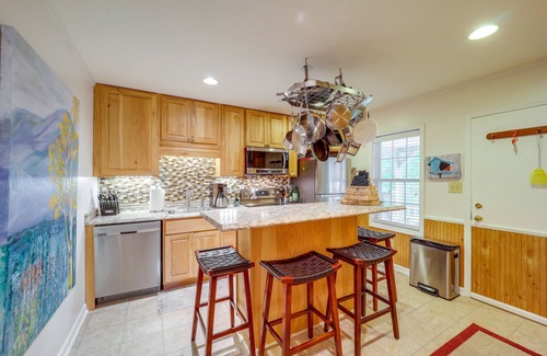 Unicoi Casa | Unique Unicoi Home w/ Deck & Mountain Views!
