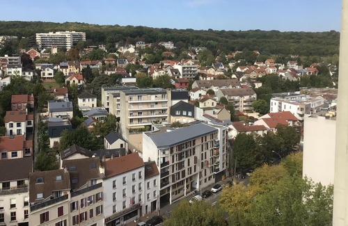 Chaville Apartamento | Unique view 15mn from Paris in safe and green neighborhood - spa and fiber wifi