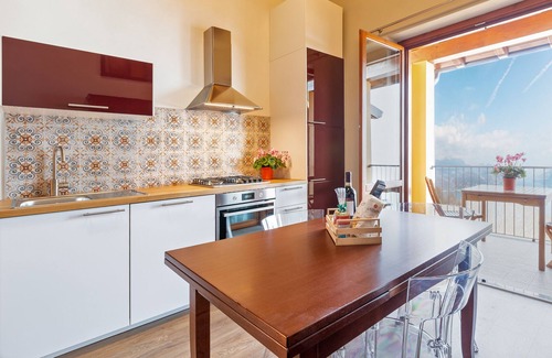 Levo Apartamento | Unique view over the Lake, charming house surrounded by nature