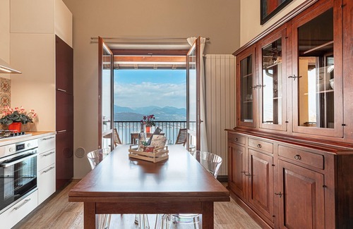 Levo Apartamento | Unique view over the Lake, charming house surrounded by nature