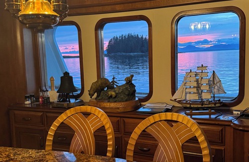 Sitka Alquiler De Eote | Unique yacht with WiFi in Sitka harbor - 3 bedrooms