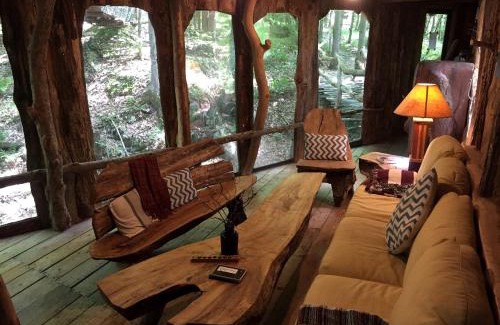 West Pawlet Casa | Uniquely Crafted Tree House Rental near Lake Saint Catherine, Vermont