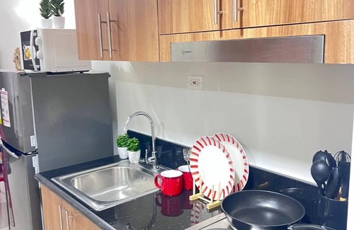 Barangay 76 Apartamento | UnistayShore3 Poolview wbal near airport