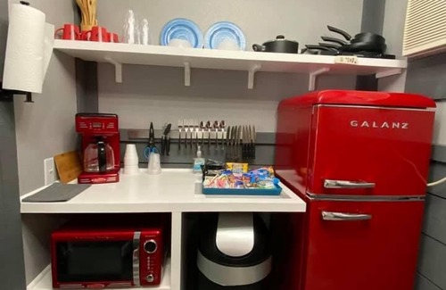 Maryville Cama Y Desayuno | Unit #10 Killboy Corner - Dragon Depot at Dragon City