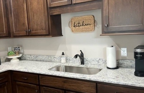 Shelbyville Apartamento | Unit 102, Newly built one story apartment on the edge of town.