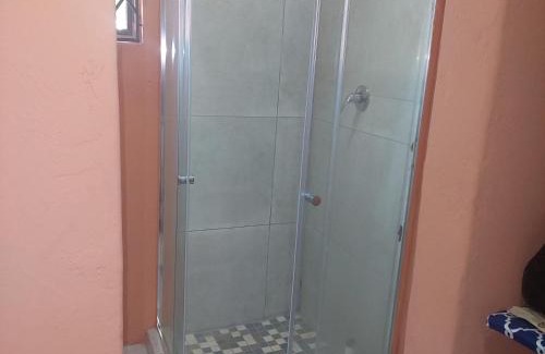 Mmabatho Apartamento | Unit 12 Bachelor Apartment self catering complete