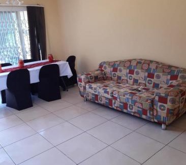 Pinetown Apartamento | Unit 15 Holzner Gardens