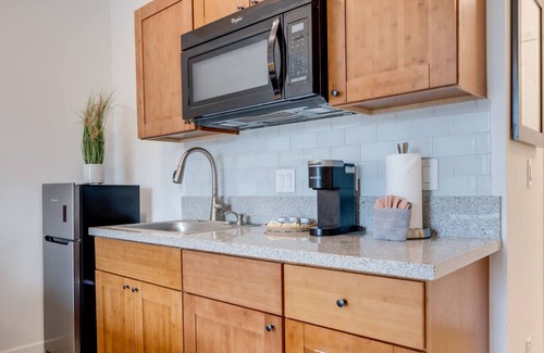 Wailuku Apartamento | Unit 19 Maui Ohana Modern Studio