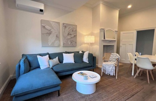 Brighton Casa | Unit 2 250m to Famous Beach Boxes
