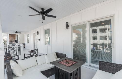 Ventnor City Casa | Unit 2 Beach block Sleeps 20 Ocean Views