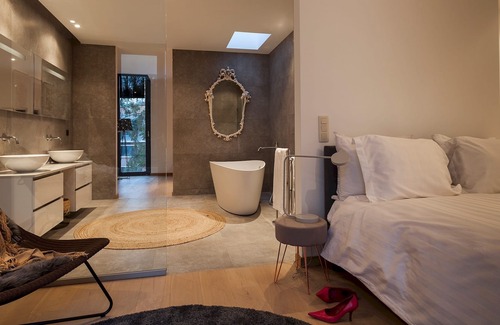 Dieweg Apartamento | Unit 3 - Modern Smart Home Triplex Private Garden & Parking